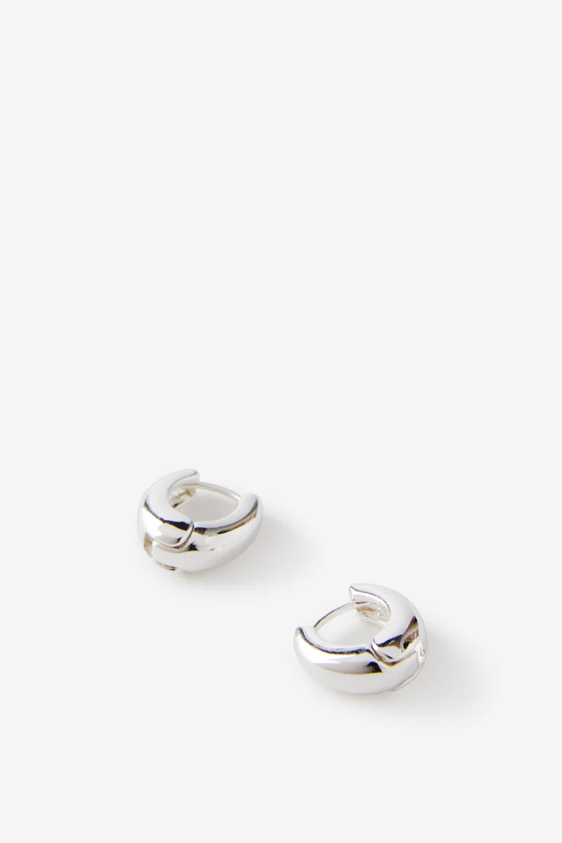 روبي Small Hoop Earring